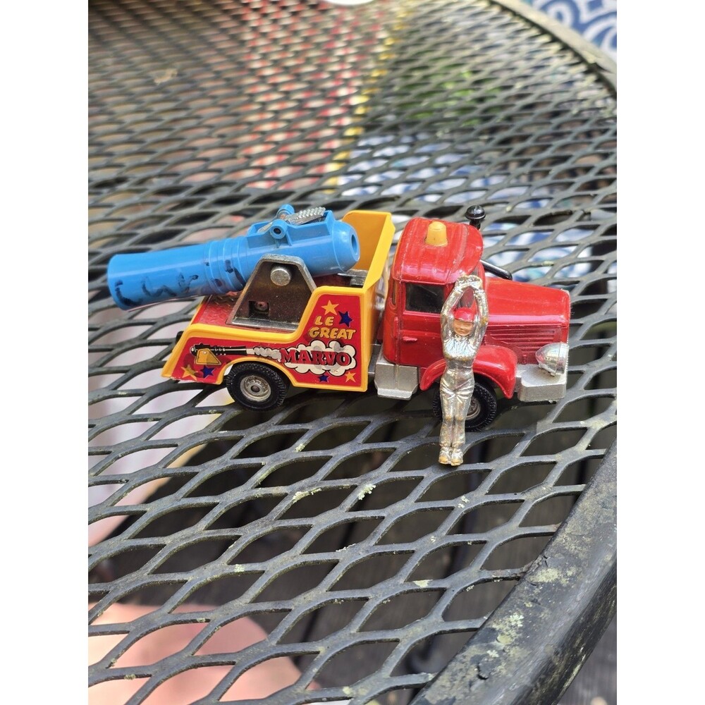 Corgi Toys Berliet Truck  "Circus Jean Richard " Human Cannon Vintage Antique
